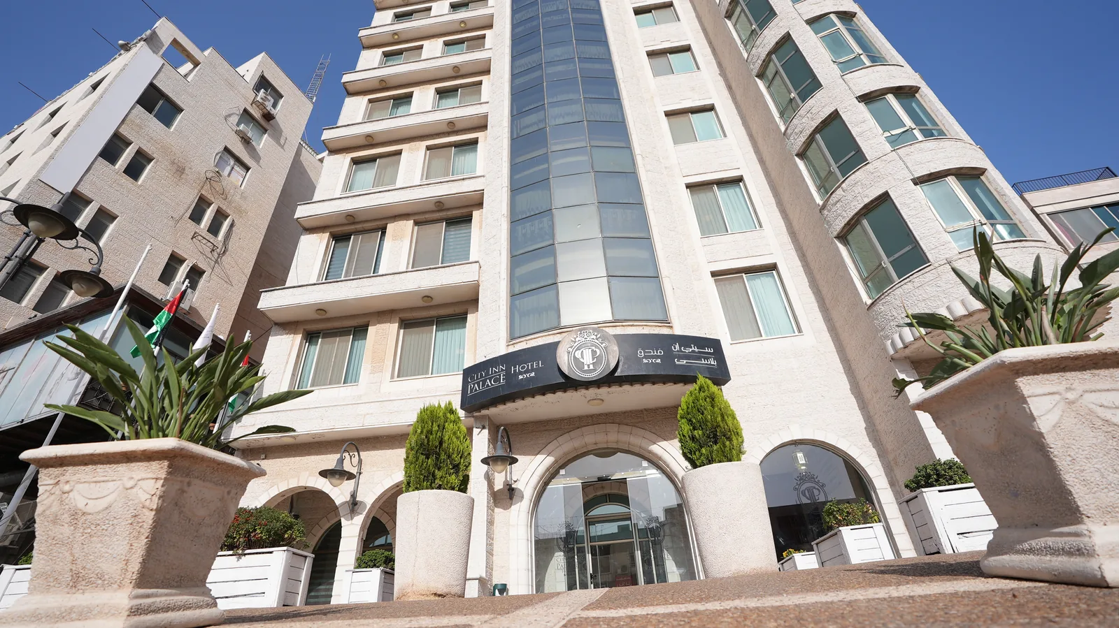 City Inn Palace Hotel exterior